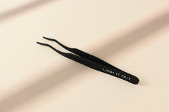 Lash It Out Application Tweezer
